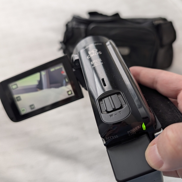 Canon VIXIA HF R800 Camcorder Black - Picture 6 of 9